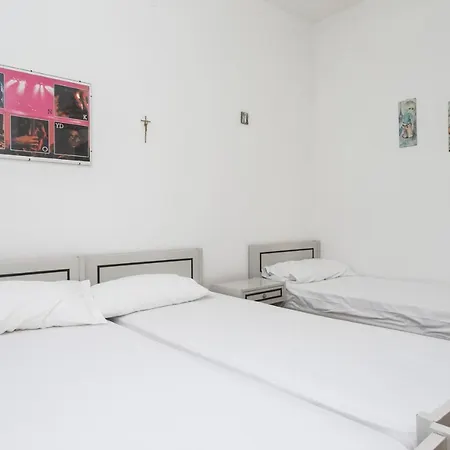 M121 - Marcelli, Trilocale Con Terrazzo A 200mt Dal Mare